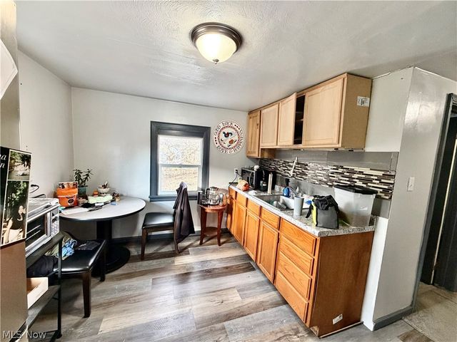 114 Penhale Avenue, Campbell, OH 44405