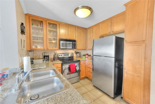 1023 Vista Del Cerro 302, Corona, CA 92879