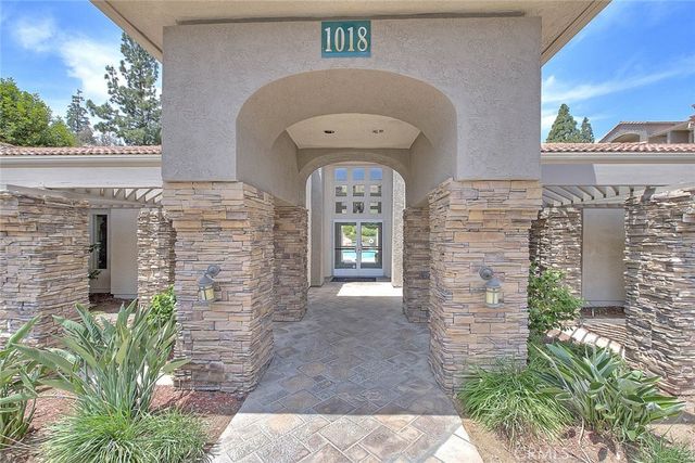 1023 Vista Del Cerro 302, Corona, CA 92879