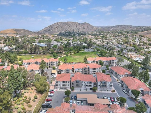 1023 Vista Del Cerro 302, Corona, CA 92879