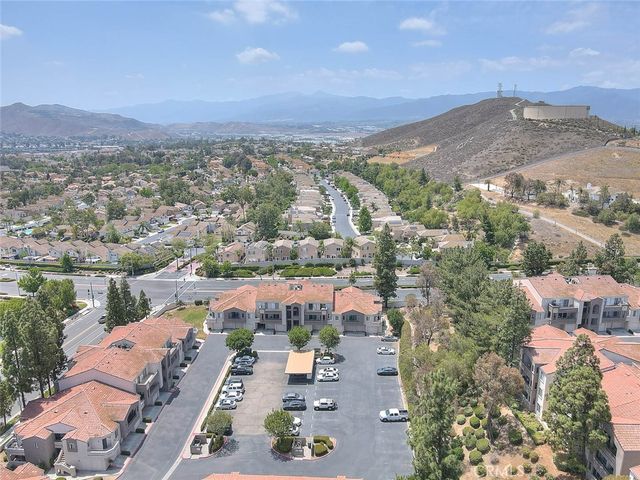 1023 Vista Del Cerro 302, Corona, CA 92879