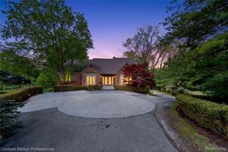 2076 Shore Hill Court, West Bloomfield, MI 48323
