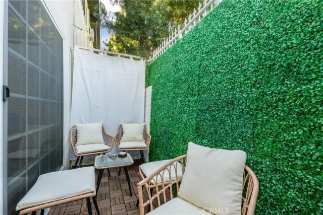 4427 Camero Avenue 4, Los Angeles, CA 90027