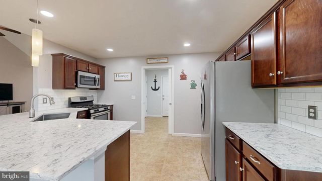 202 E BUCK POINT RD, Clayton, DE 19938