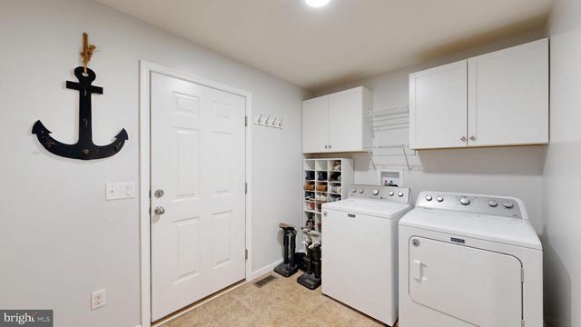 202 E BUCK POINT RD, Clayton, DE 19938