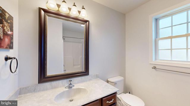 202 E BUCK POINT RD, Clayton, DE 19938