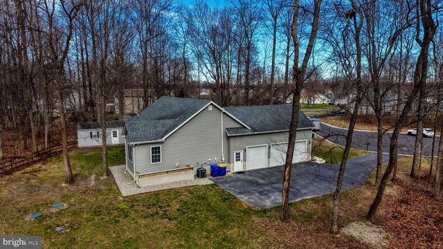 202 E BUCK POINT RD, Clayton, DE 19938