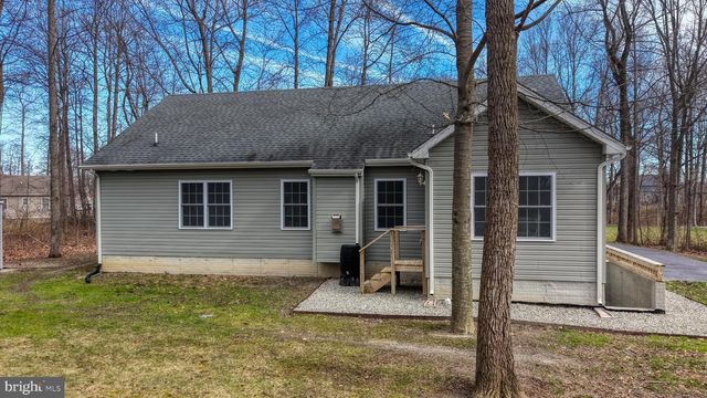 202 E BUCK POINT RD, Clayton, DE 19938