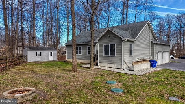 202 E BUCK POINT RD, Clayton, DE 19938