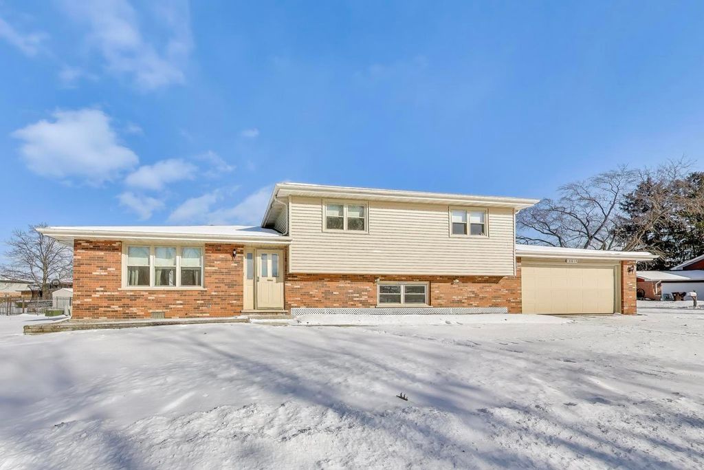 10814 3rd Street, Mokena, IL 60448