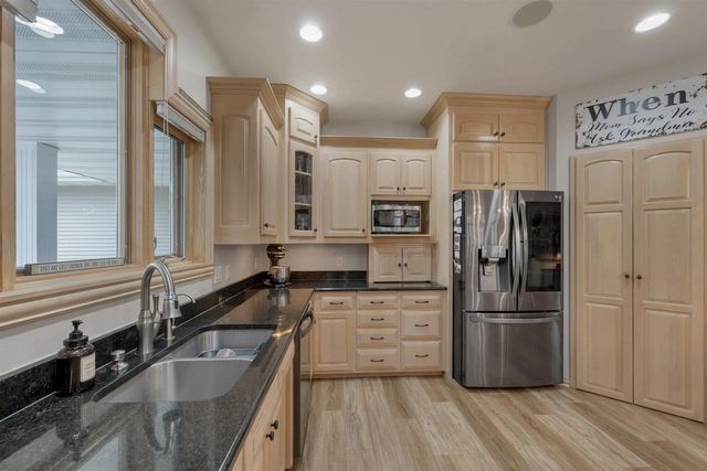 3877 SANDHILL DRIVE, Pulaski, WI 54162