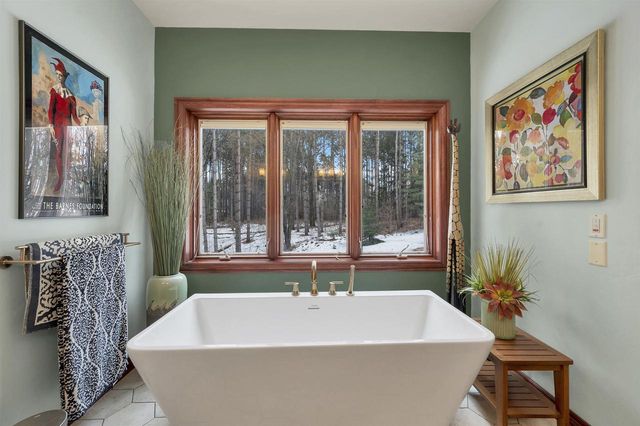 3877 SANDHILL DRIVE, Pulaski, WI 54162