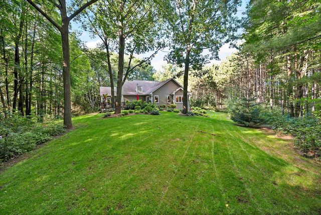 3877 SANDHILL DRIVE, Pulaski, WI 54162