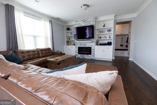 160 Archie Way, Woodstock, GA 30188