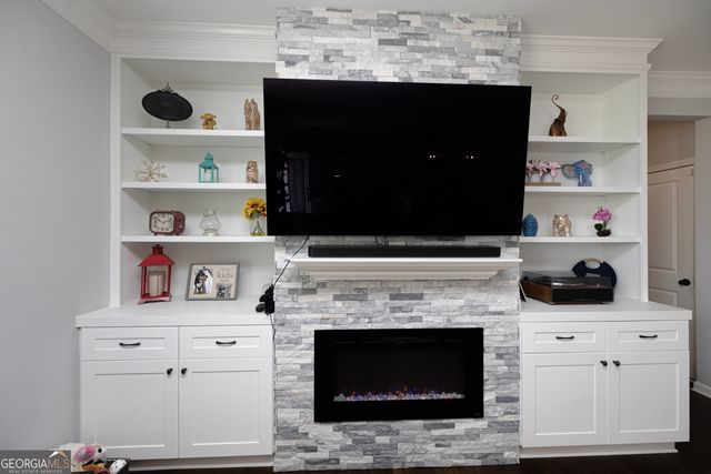 160 Archie Way, Woodstock, GA 30188