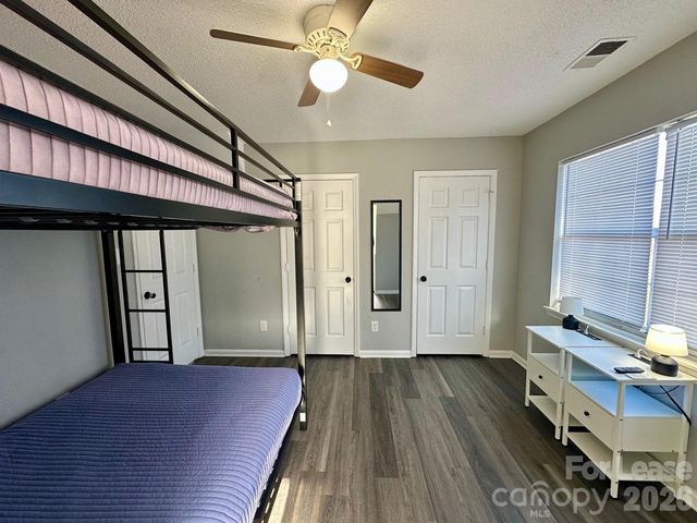 9501 Pondside Lane, Charlotte, NC 28213