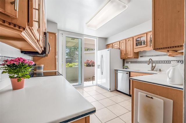 615 10TH AVENUE NE 1, St Petersburg, FL 33701