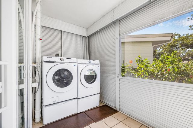 615 10TH AVENUE NE 1, St Petersburg, FL 33701