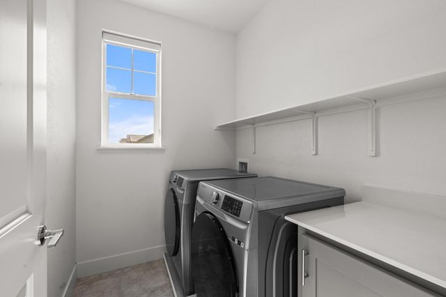 3394 Discovery Dr, Folsom, CA 95630