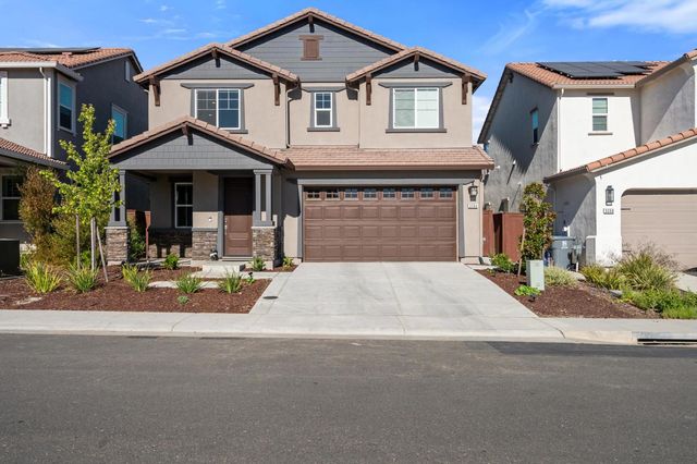 3394 Discovery Dr, Folsom, CA 95630