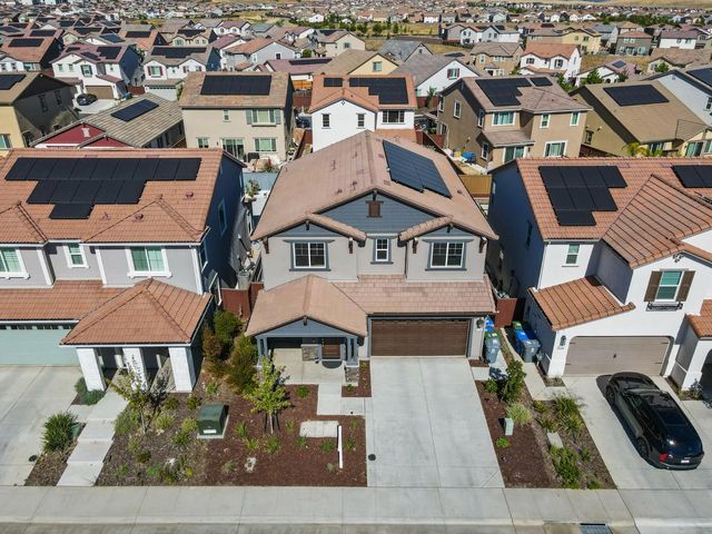 3394 Discovery Dr, Folsom, CA 95630