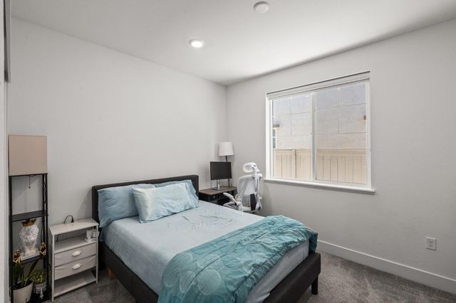 3394 Discovery Dr, Folsom, CA 95630