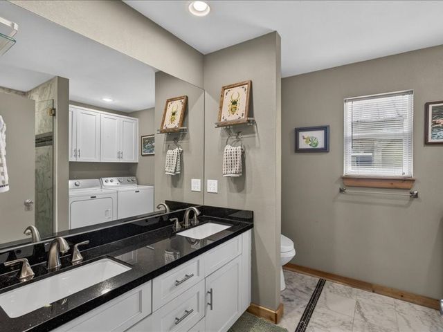 1805 Oak Shore Drive, Tool, TX 75143