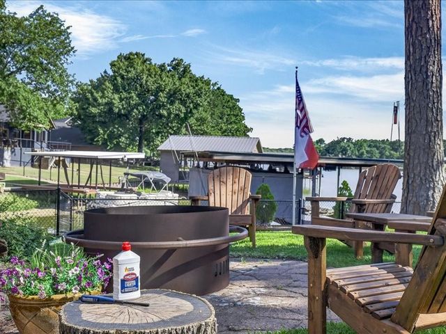 1805 Oak Shore Drive, Tool, TX 75143