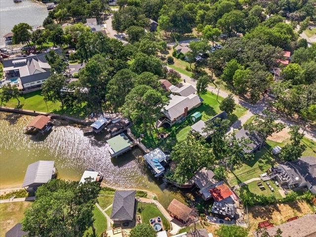 1805 Oak Shore Drive, Tool, TX 75143