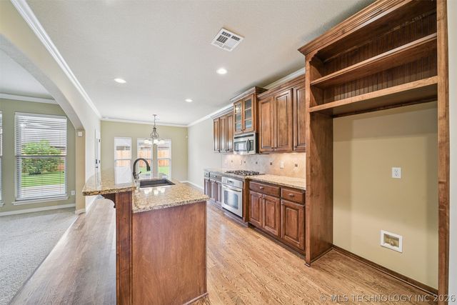 18610 E 42nd Place, Tulsa, OK 74134