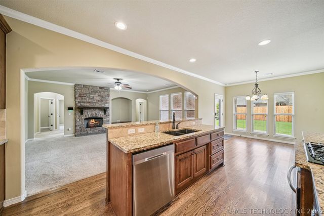 18610 E 42nd Place, Tulsa, OK 74134
