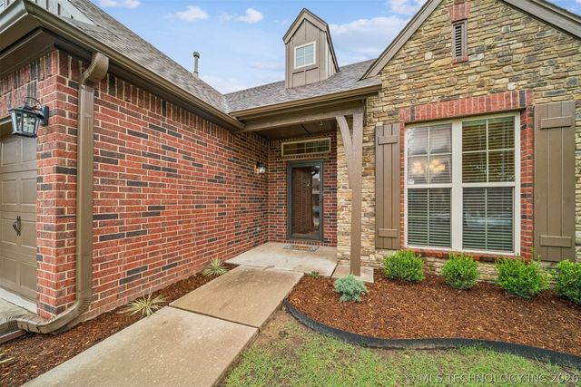 18610 E 42nd Place, Tulsa, OK 74134