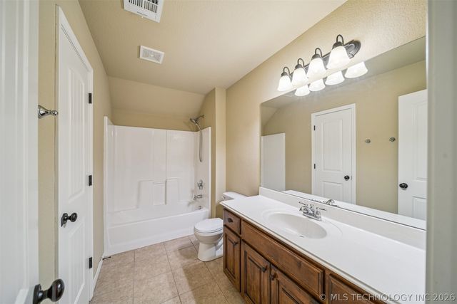 18610 E 42nd Place, Tulsa, OK 74134