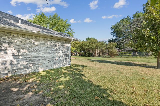 110 Lee Street, Farmersville, TX 75442