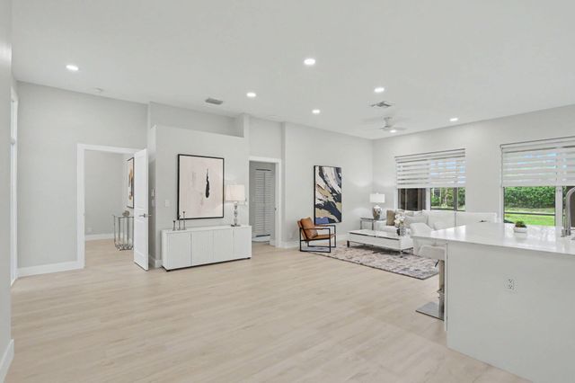 7832 Rockford Road, Boynton Beach, FL 33472