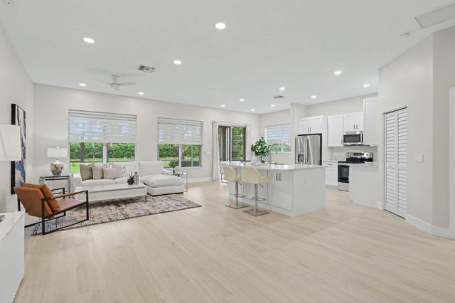 7832 Rockford Road, Boynton Beach, FL 33472