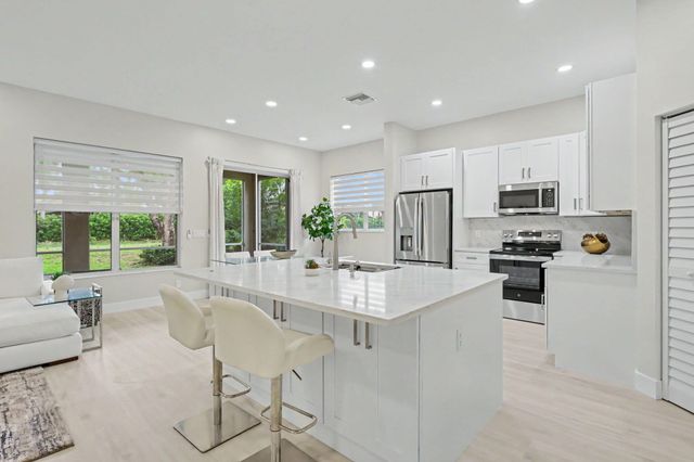 7832 Rockford Road, Boynton Beach, FL 33472