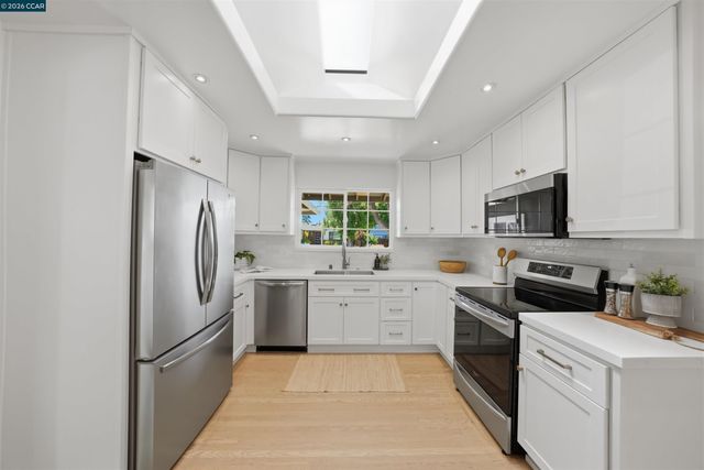2282 Charlotte Ave, Concord, CA 94518