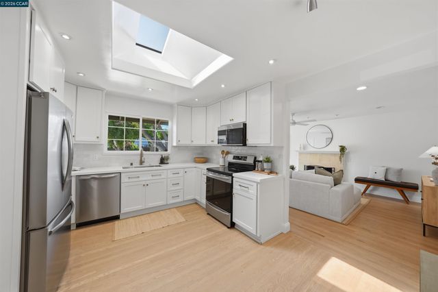2282 Charlotte Ave, Concord, CA 94518