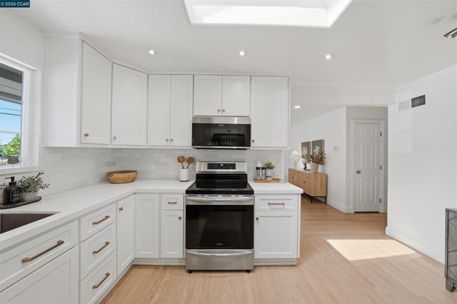 2282 Charlotte Ave, Concord, CA 94518