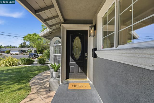 2282 Charlotte Ave, Concord, CA 94518