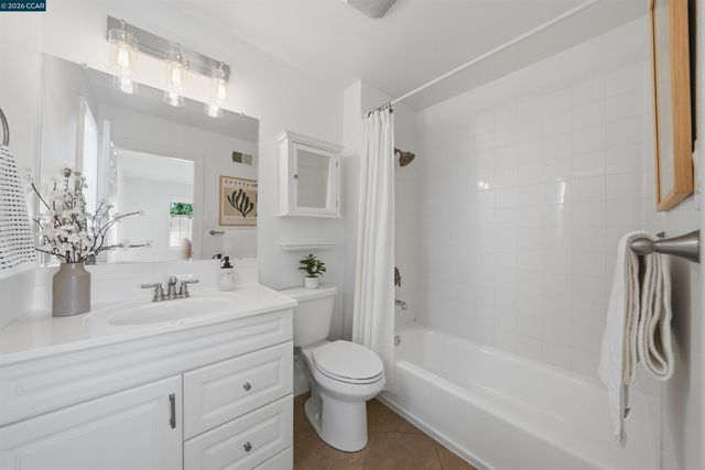 2282 Charlotte Ave, Concord, CA 94518