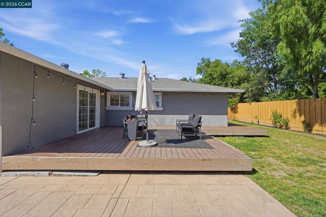 2282 Charlotte Ave, Concord, CA 94518