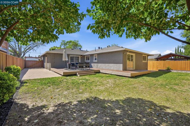 2282 Charlotte Ave, Concord, CA 94518