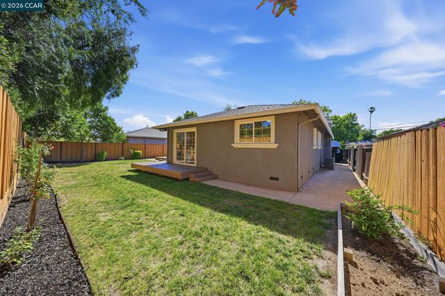 2282 Charlotte Ave, Concord, CA 94518
