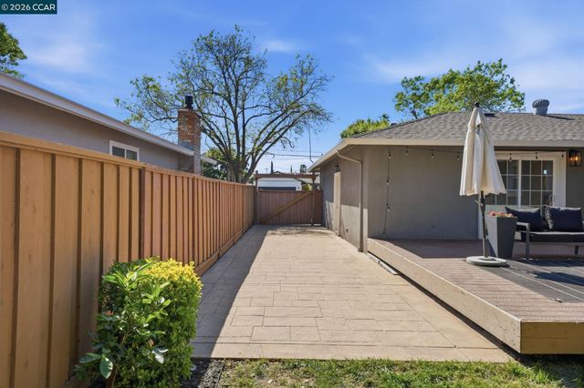 2282 Charlotte Ave, Concord, CA 94518