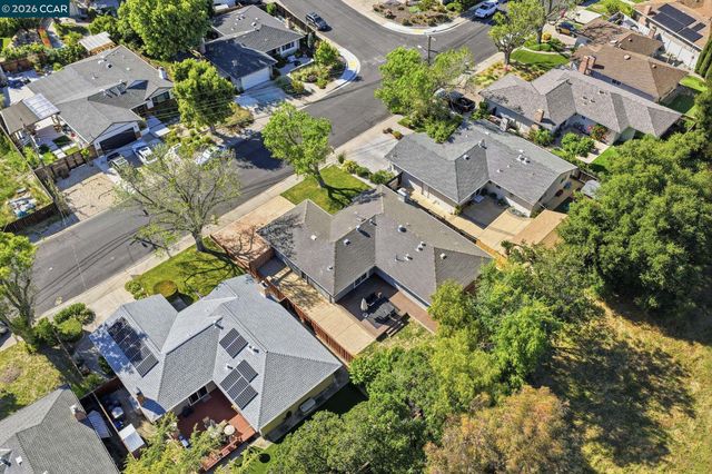 2282 Charlotte Ave, Concord, CA 94518