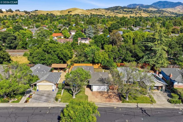 2282 Charlotte Ave, Concord, CA 94518