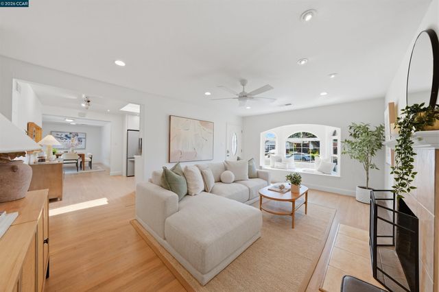 2282 Charlotte Ave, Concord, CA 94518