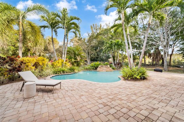 5804 NW 88th Manor, Parkland, FL 33067